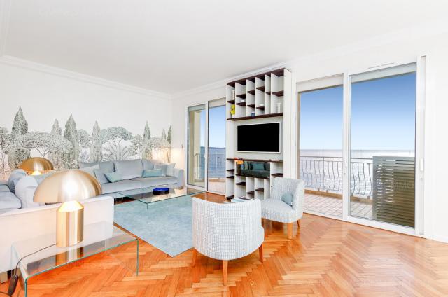 Location appartement Cannes Lions 2024 J -47 - Hall – living-room - Alba