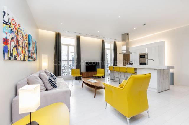 Location appartement Régates Royales de Cannes 2024 J -146 - Hall – living-room - Clic 20