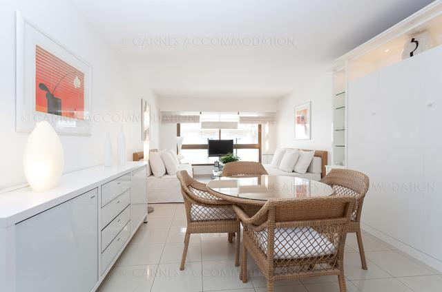 Location appartement Cannes Yachting Festival 2024 J -132 - Details - GRAY 3I9