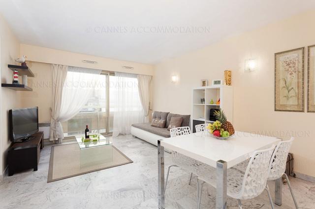 Location appartement Tax Free 2024 J -152 - Dining room - Maia