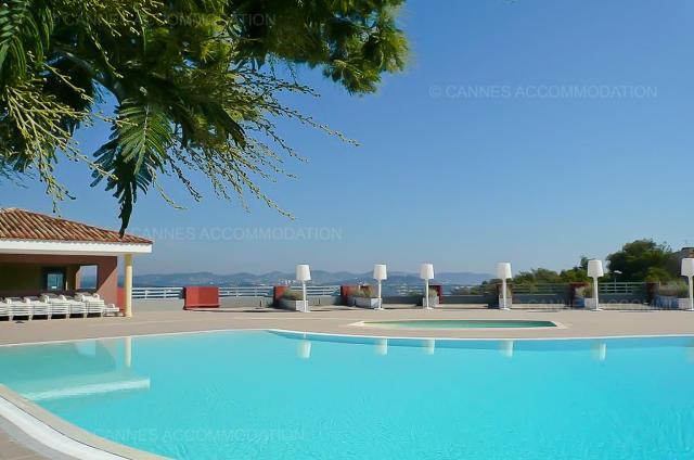 Location vacances à Cannes: votre choix d'appartements et villas - Details - HSUD0422 Terrasses 2